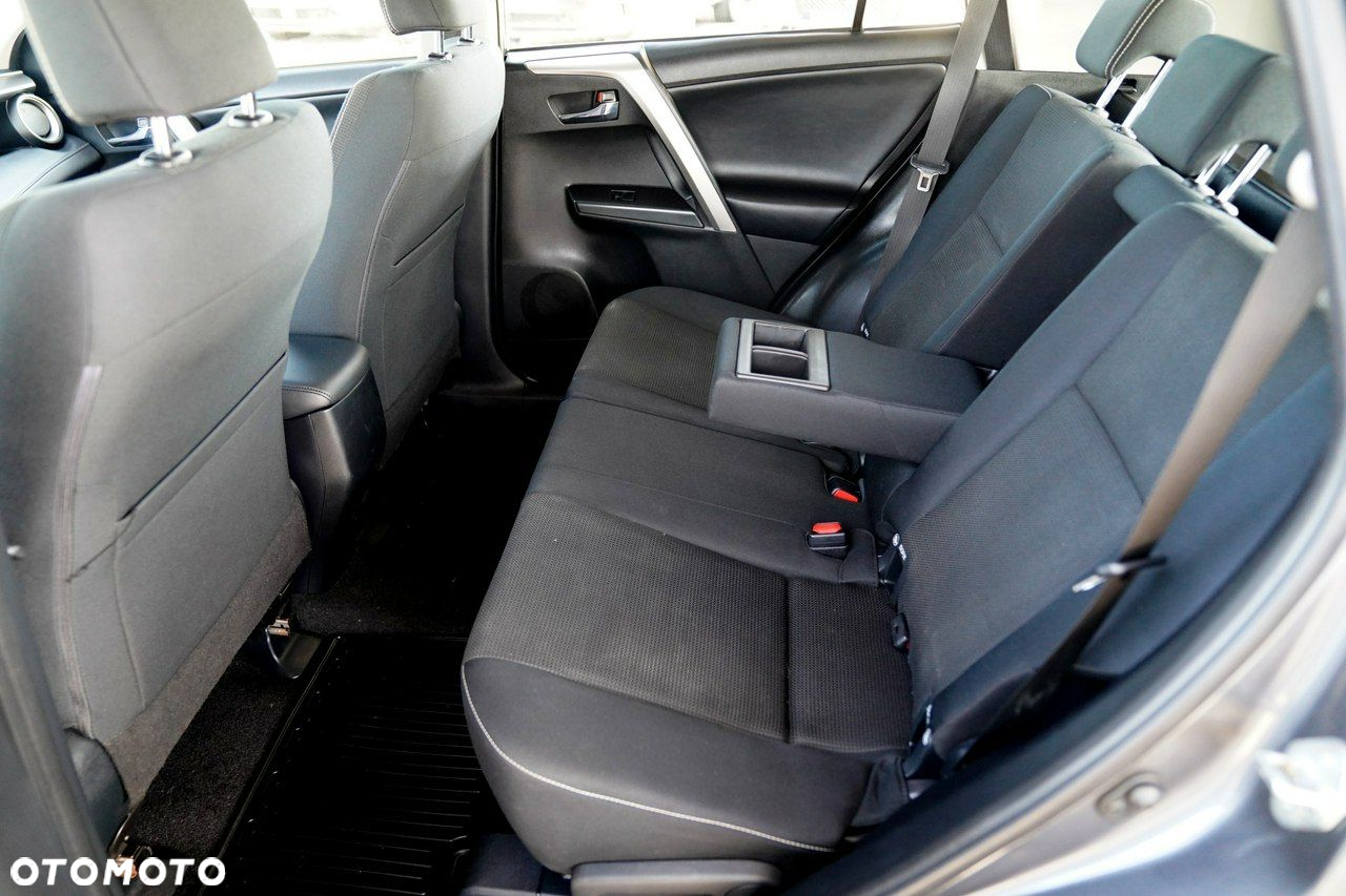 Toyota RAV4 - 17