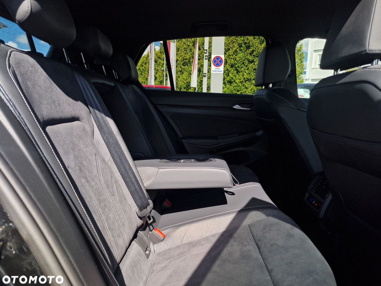 Volkswagen Golf - 14
