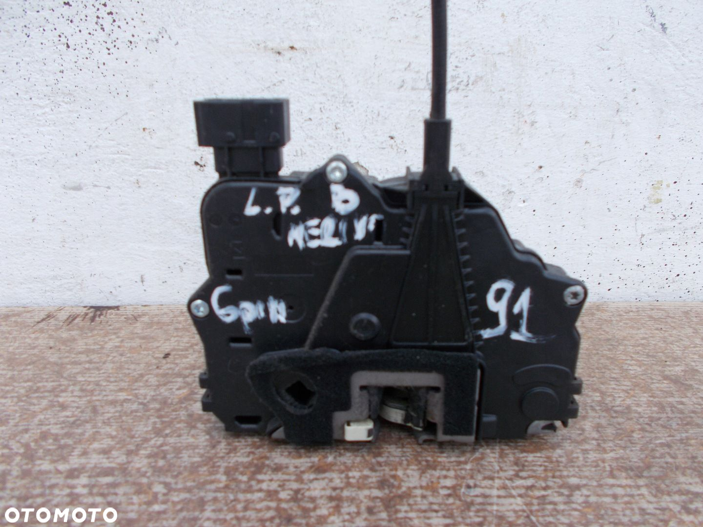 OPEL MERIVA B 09-17 13258271 EE 6 PIN ZAMEK DRZWI LEWY PRZÓD CORSA D - 2