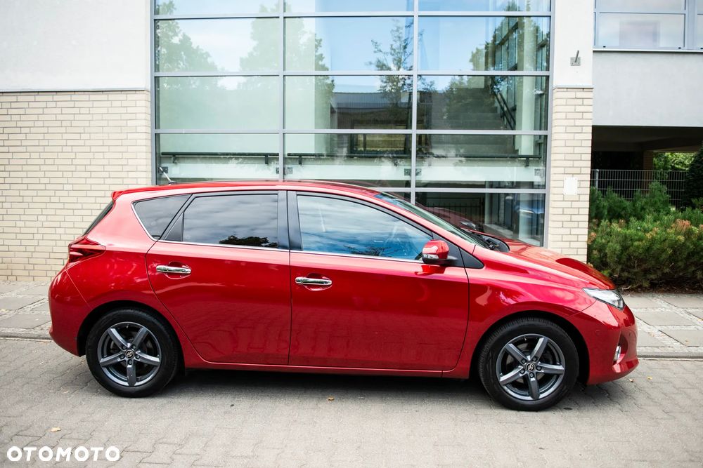 Toyota Auris 1.6 Edition - 12
