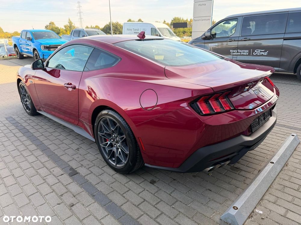Ford Mustang - 10