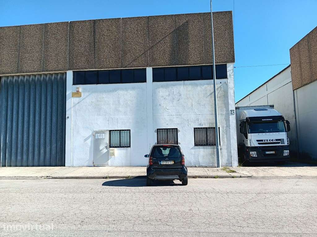 Armazém industrial com 1.735 m² para venda - Zona Industrial da Maia I - Grande imagem: 3/3
