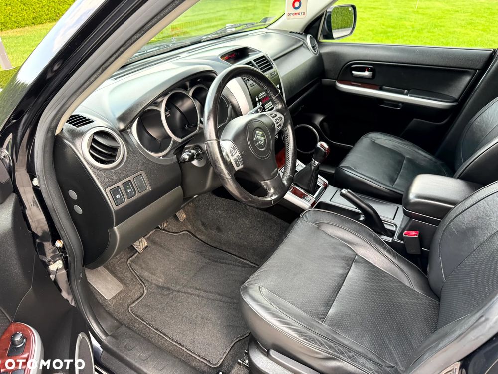 Suzuki Grand Vitara 2.0 De luxe - 10