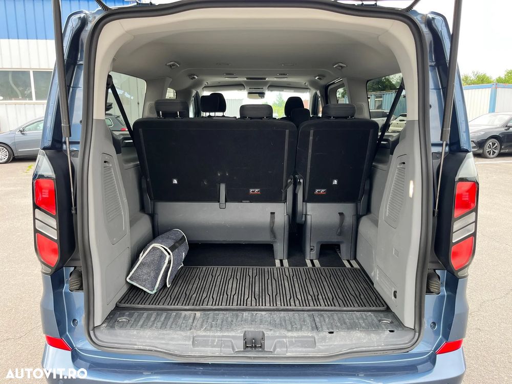 Ford Tourneo Custom - 23