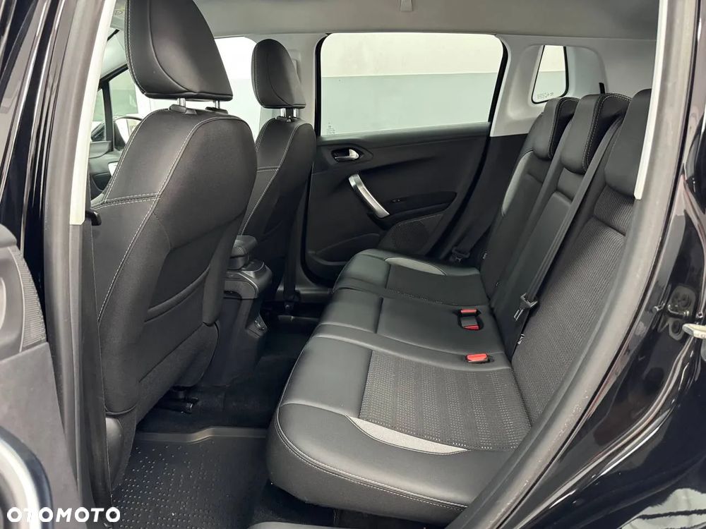 Peugeot 2008 BlueHDi FAP 120 STOP & START EAT6 Allure - 24