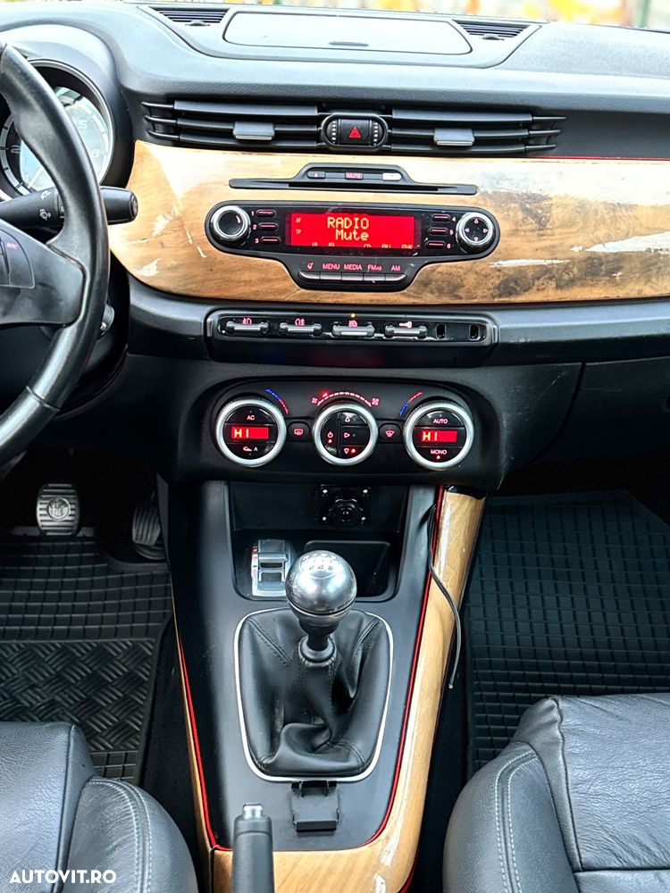 Alfa Romeo Giulietta 1.6 JTDM 16V Business - 8
