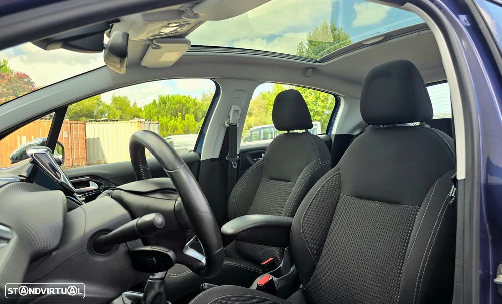 Peugeot 208 PureTech 82 Allure - 2