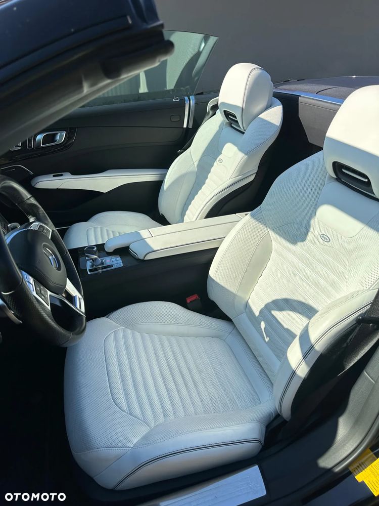 Mercedes-Benz SL - 16