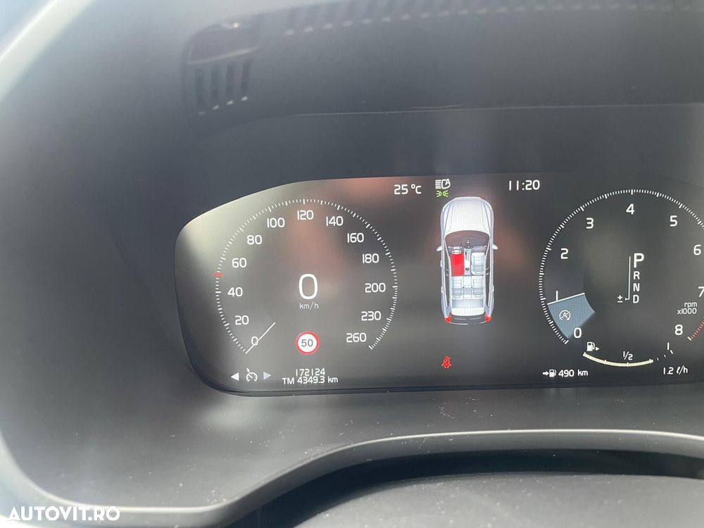 Volvo XC 60 T5 AWD Momentum Pro - 11