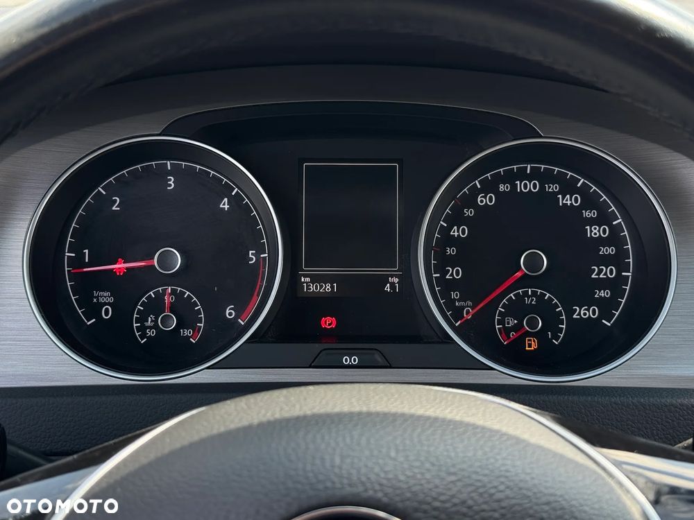 Volkswagen Golf - 8