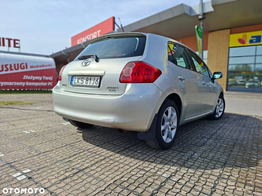 Toyota Auris 2.0 D-4D - 3