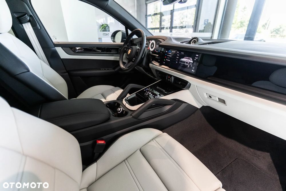 Porsche Cayenne Black Edition - 16