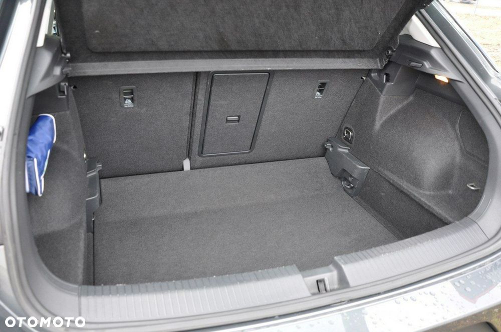 Volkswagen T-Roc - 25