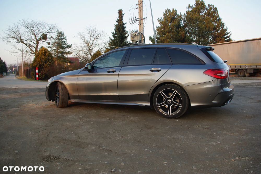 Mercedes-Benz Klasa C 300 d T 9G-TRONIC AMG Line - 27