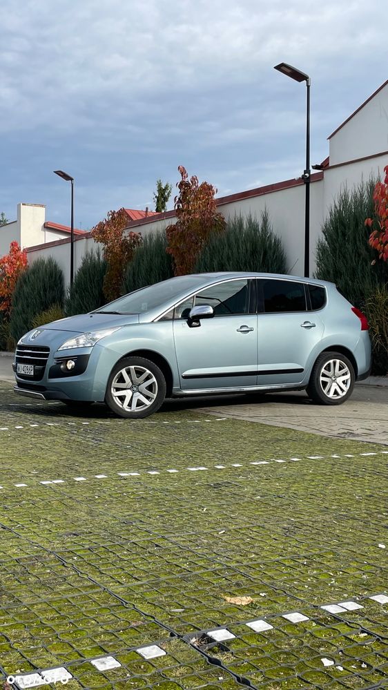 Peugeot 3008 2.0 HDi HYbrid4 - 38