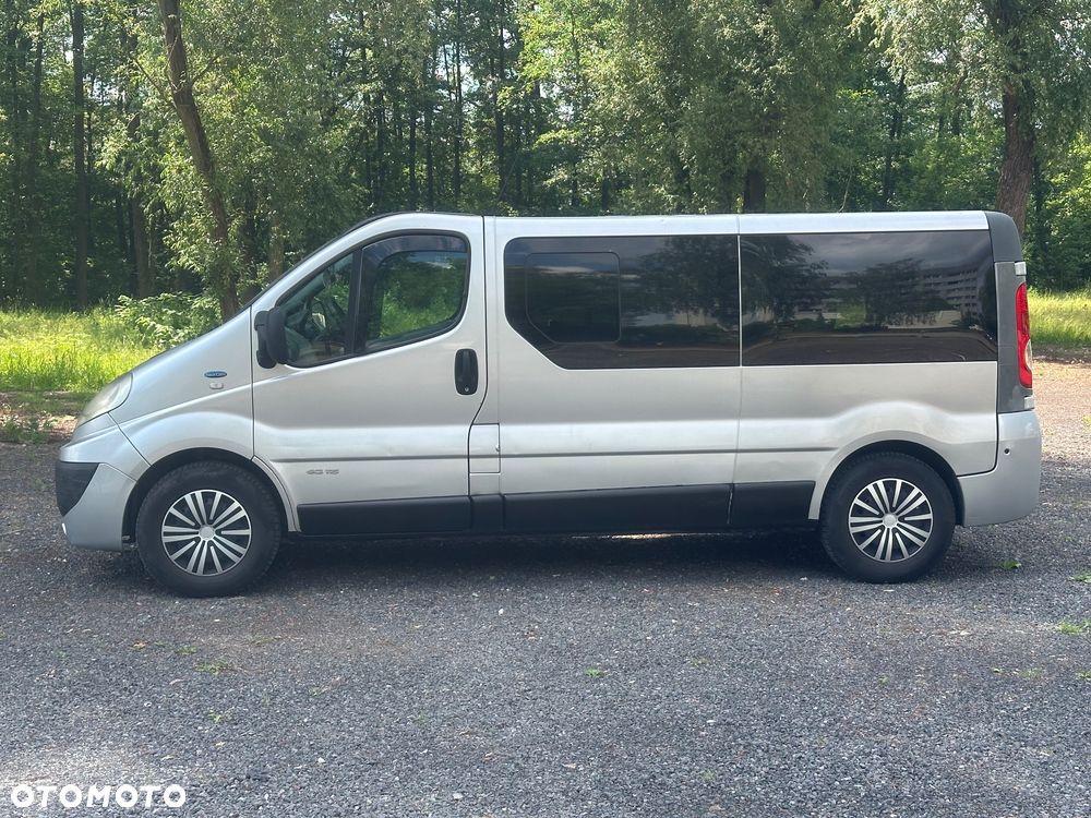 Renault Trafic - 2