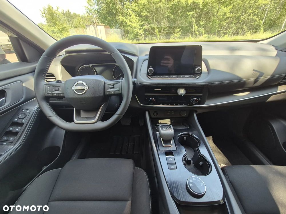 Nissan Rogue - 15