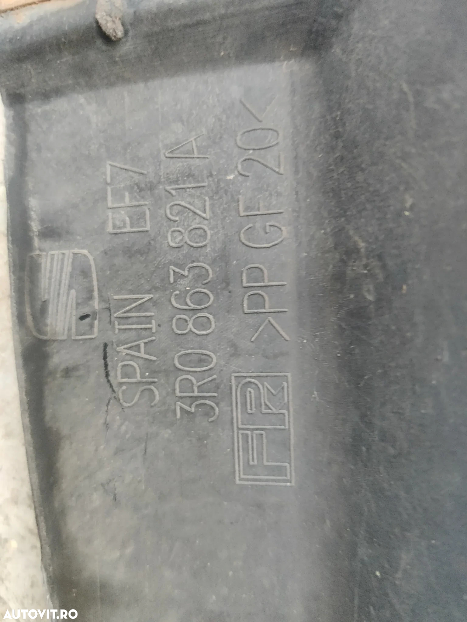 Scut cutie Scuturi plastic Seat Exeo 3R0863821A / 8H0863822 - 3