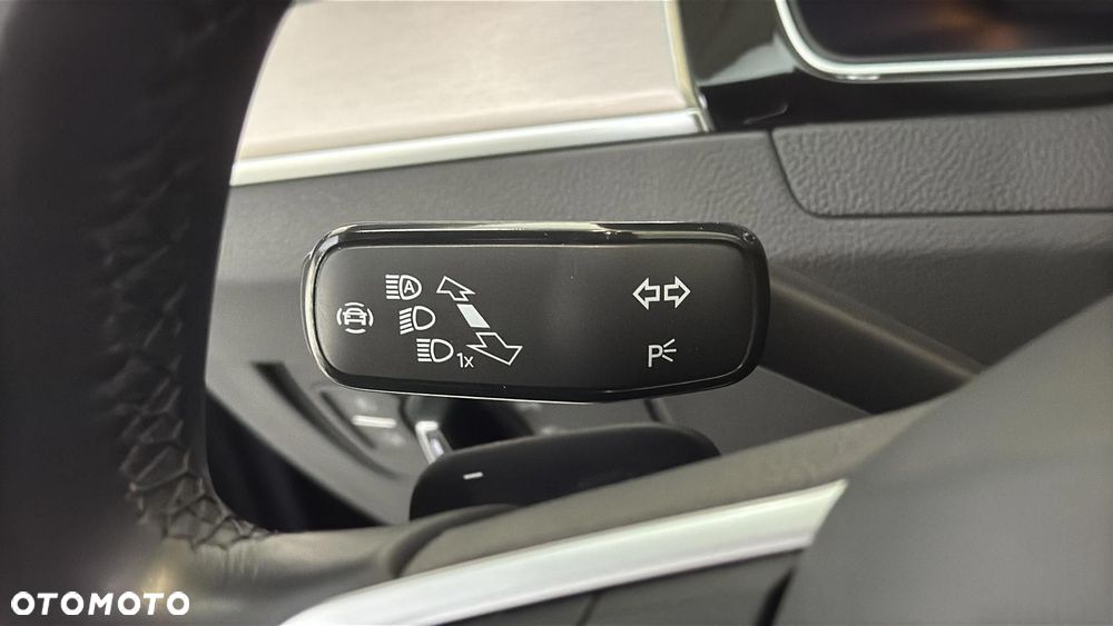 Volkswagen Passat 2.0 TDI EVO Elegance DSG - 30