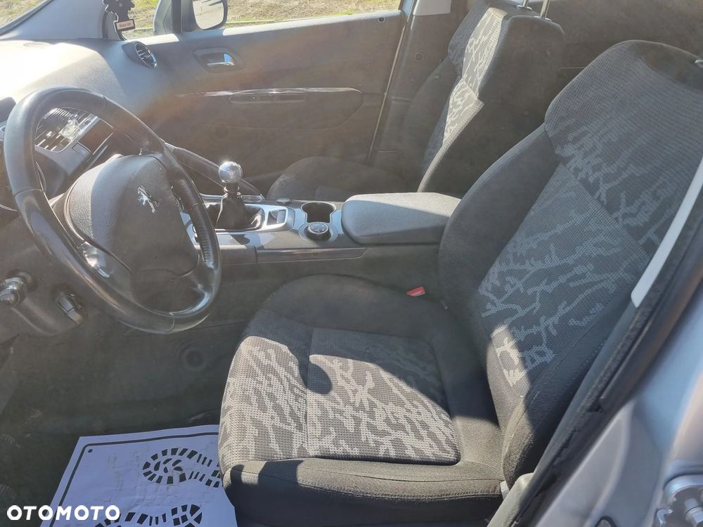 Peugeot 3008 1.6 HDi Trendy - 18