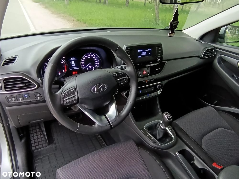 Hyundai i30 1.5 DPI Classic + - 6