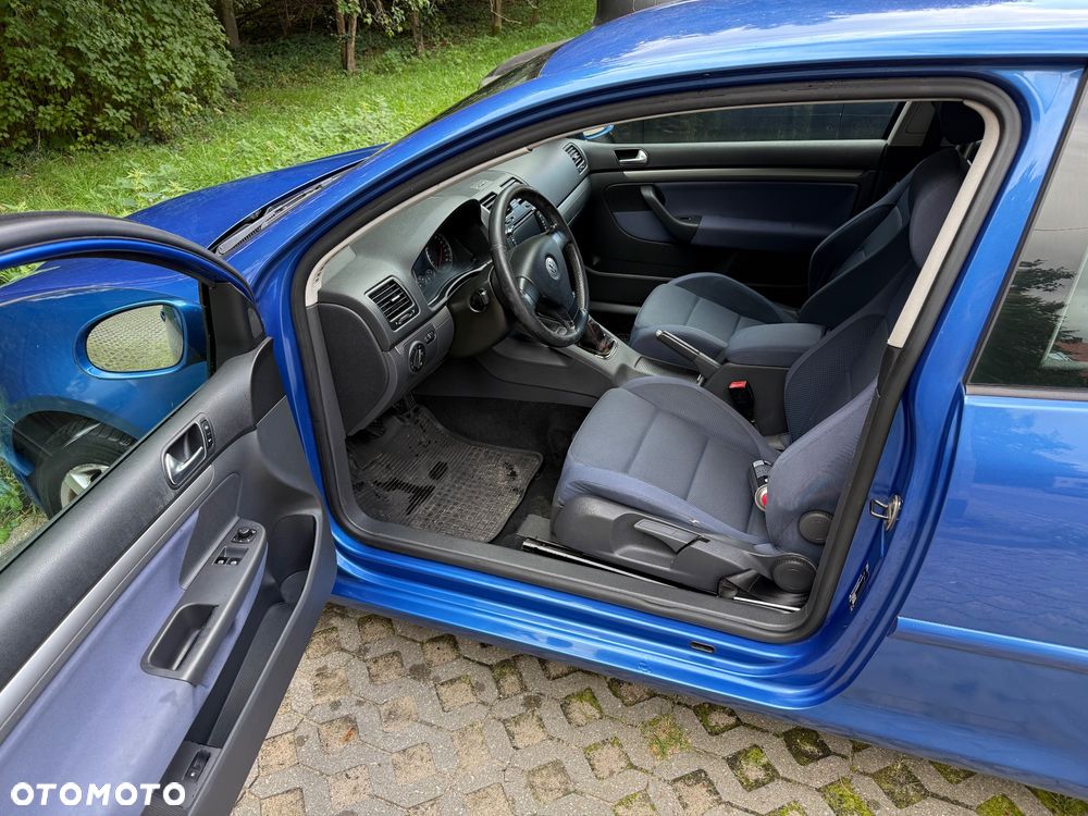 Volkswagen Golf - 10