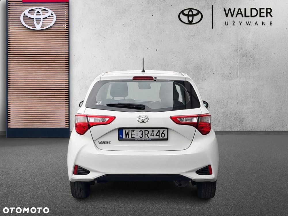 Toyota Yaris - 4