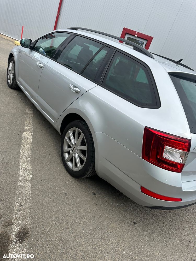 Skoda Octavia 2.0 TDI (Green tec) DSG Joy - 4