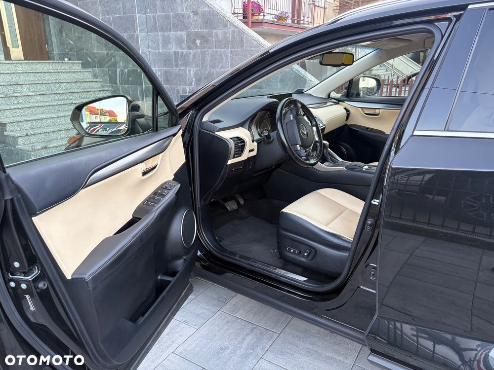 Lexus NX 300h Comfort AWD - 5