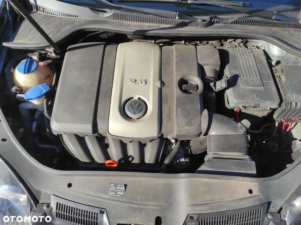 Volkswagen Golf V 2.5 - 18