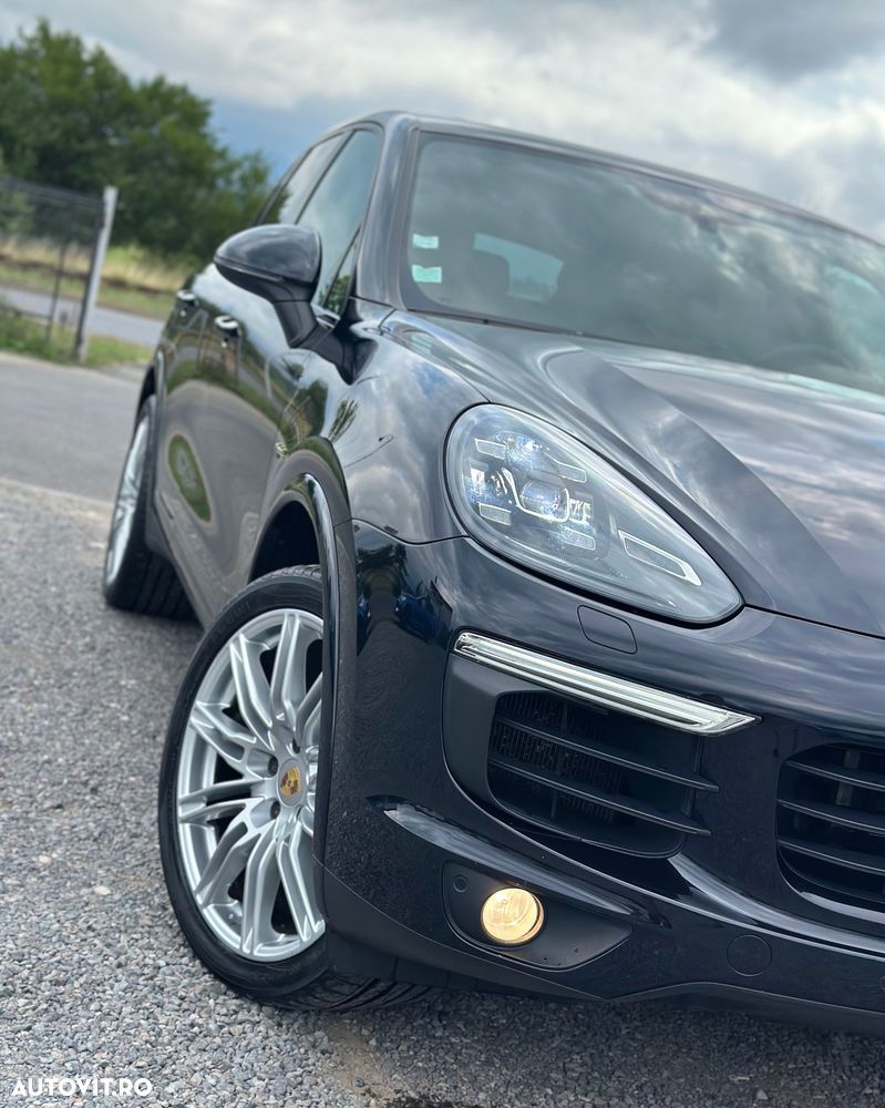 Porsche Cayenne S E-Hybrid Platinum Edition - 34