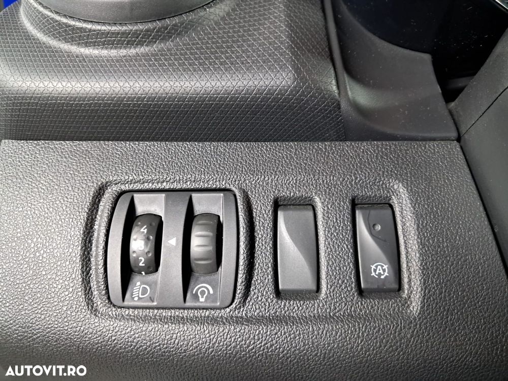 Renault Clio - 17