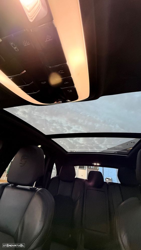 Porsche Cayenne - 9