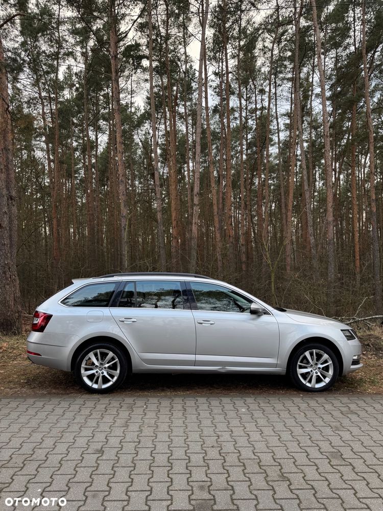 Skoda Octavia 2.0 TDI Drive DSG - 1