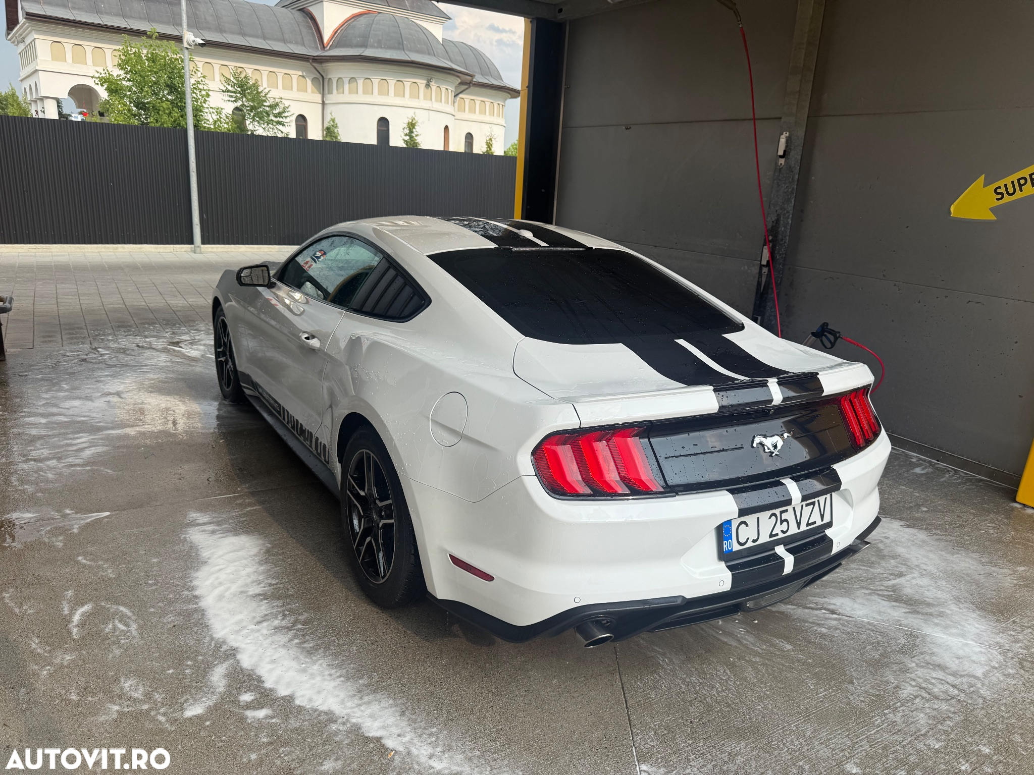 Ford Mustang 2.3 EcoBoost Aut. - 4