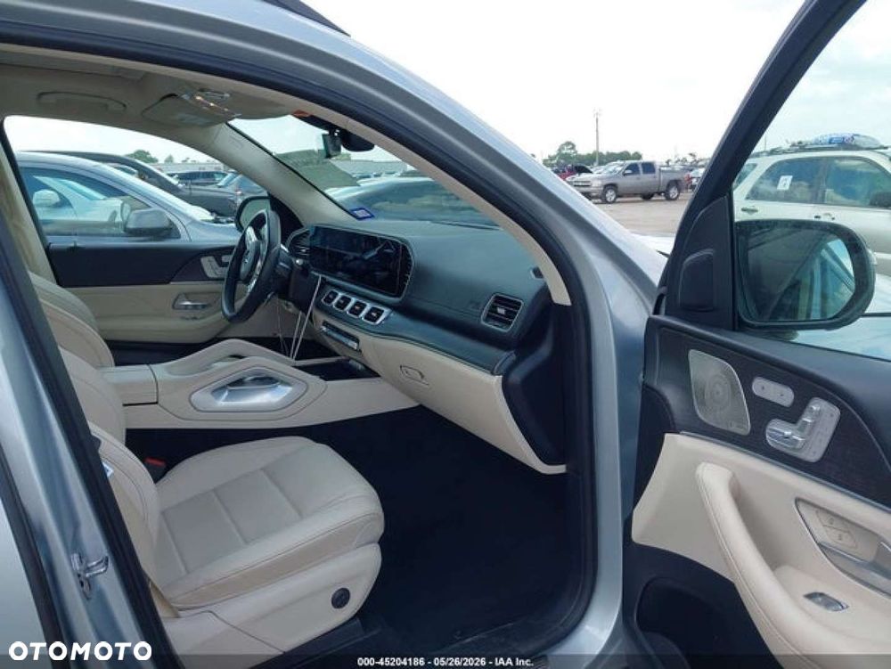Mercedes-Benz GLS - 11