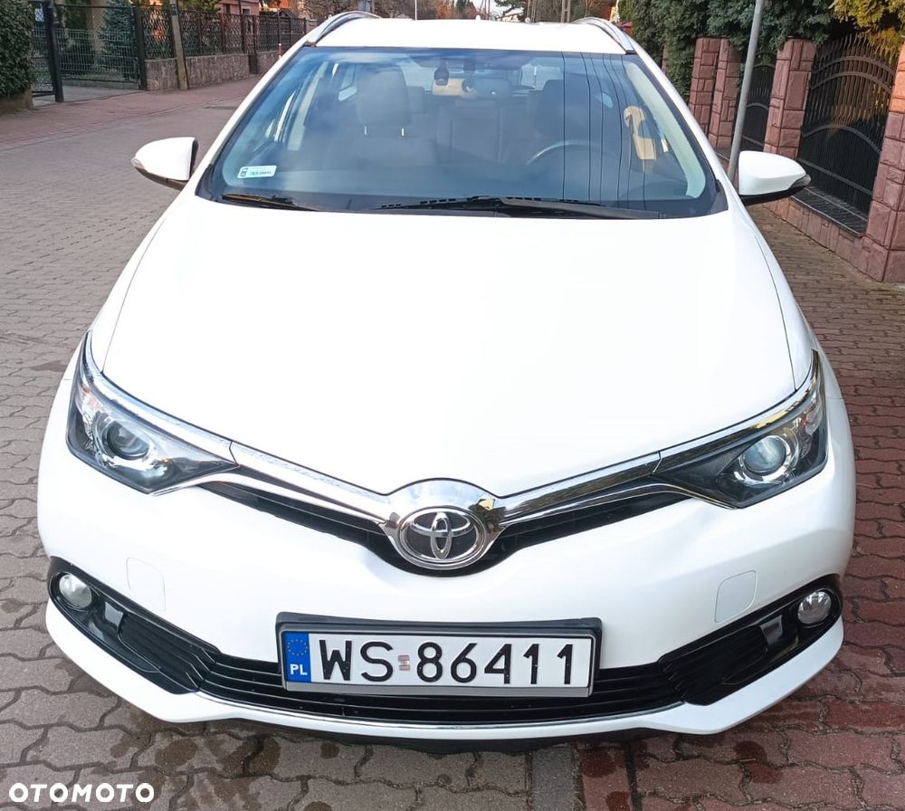 Toyota Auris 1.6 D-4D Comfort - 2