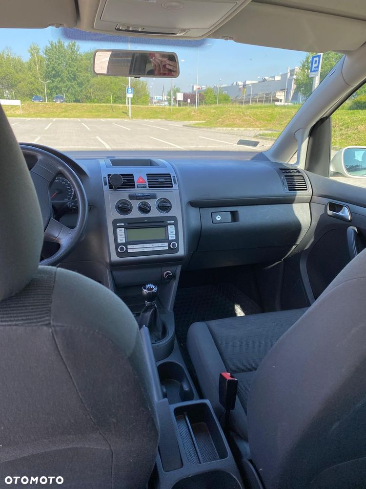 Volkswagen Touran 1.9 TDI Conceptline - 10