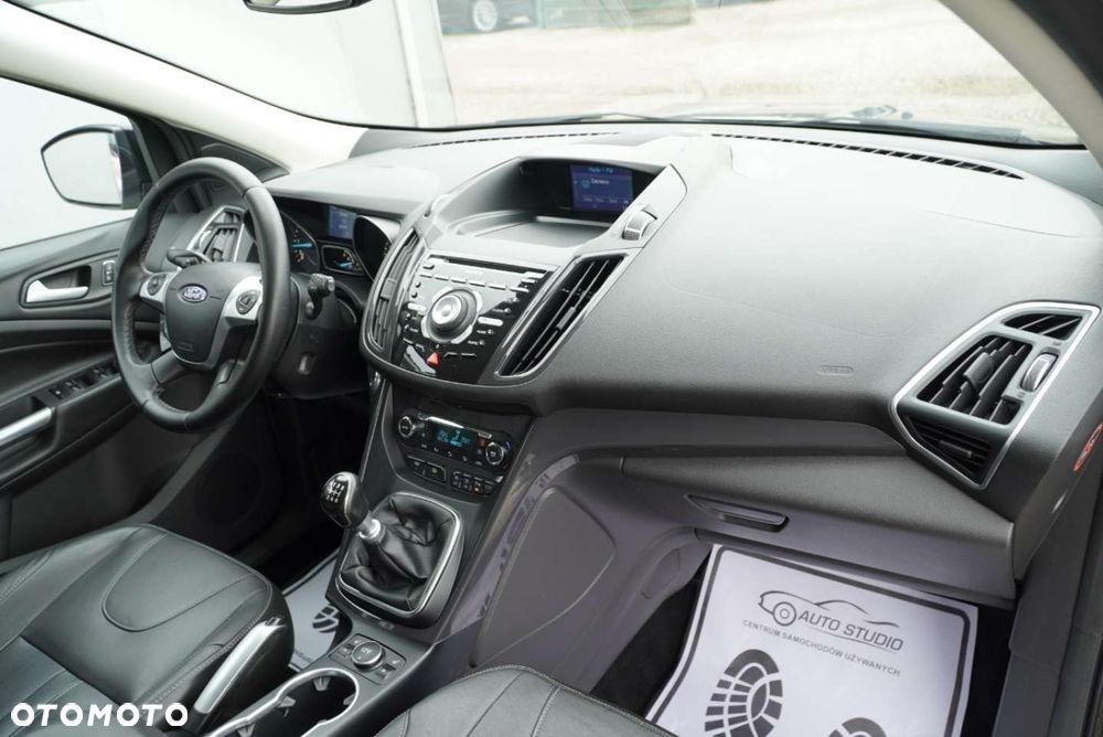 Ford Kuga 2.0 TDCi 2x4 ST-Line - 9
