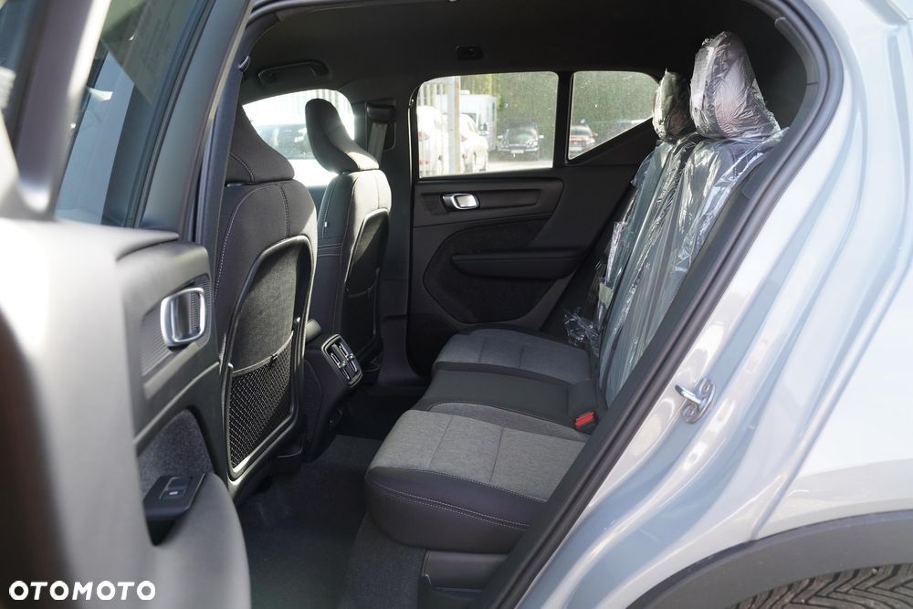 Volvo XC 40 B3 Plus Dark - 7