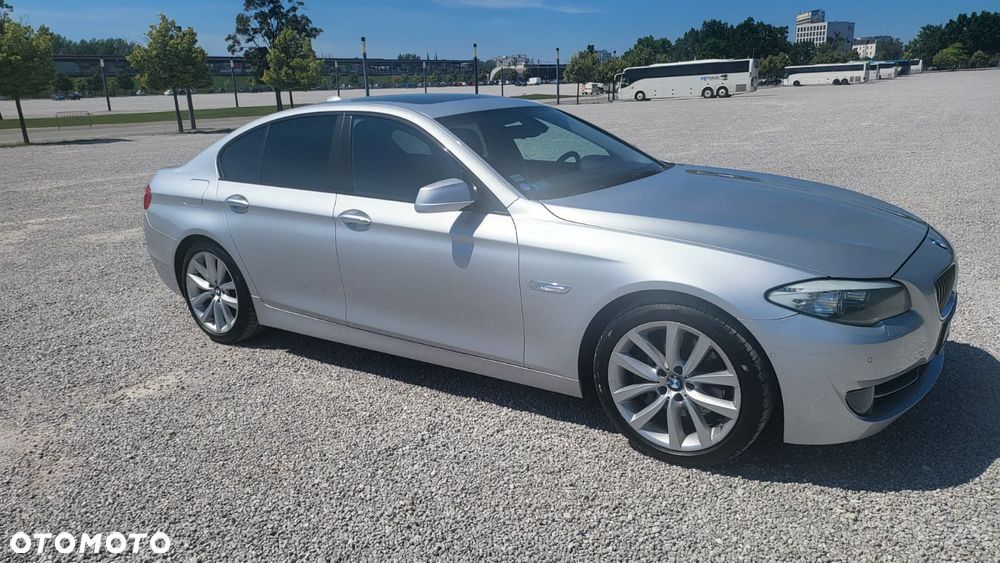 BMW Seria 5 535i - 12
