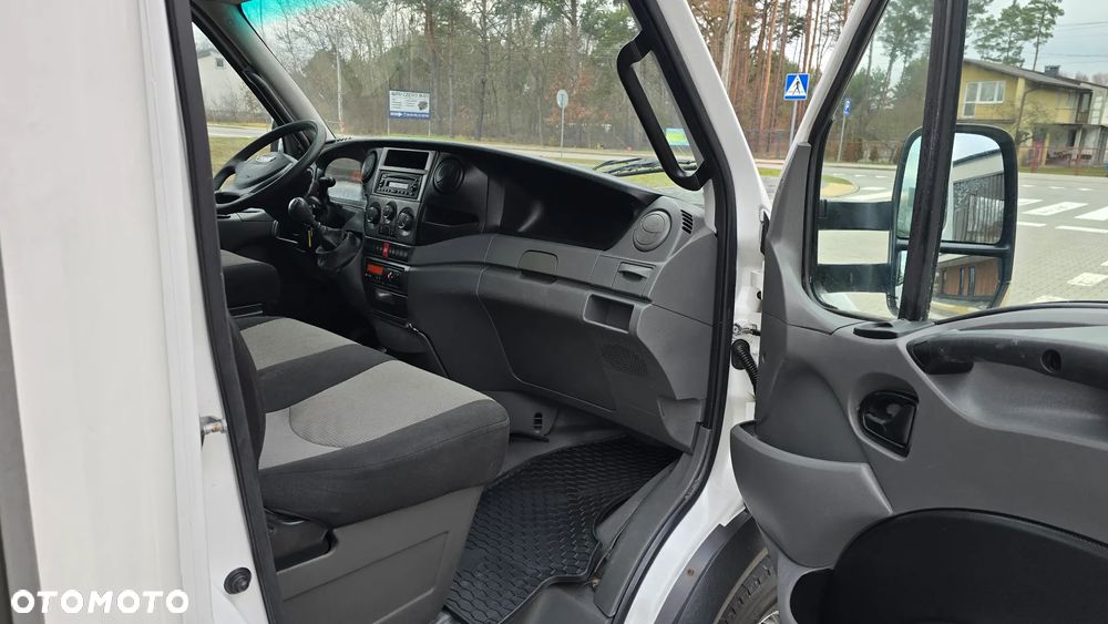 Iveco IVECO DAILY 70C17 3.0 170KM DMC 7T ❗❗ THERMO KING V-500 MAXX / MROŹNIA / GRZANIE / +25  -25 / ZASILANIE ZEWNĘTRZNE 230V / ZABUDOWA IGLOOCAR 10 EP / GRUBA ŚCIANA / WINDA DHOLLANDIA 1000KG / ŁADOWNOŚĆ 3200KG❗❗ - 24