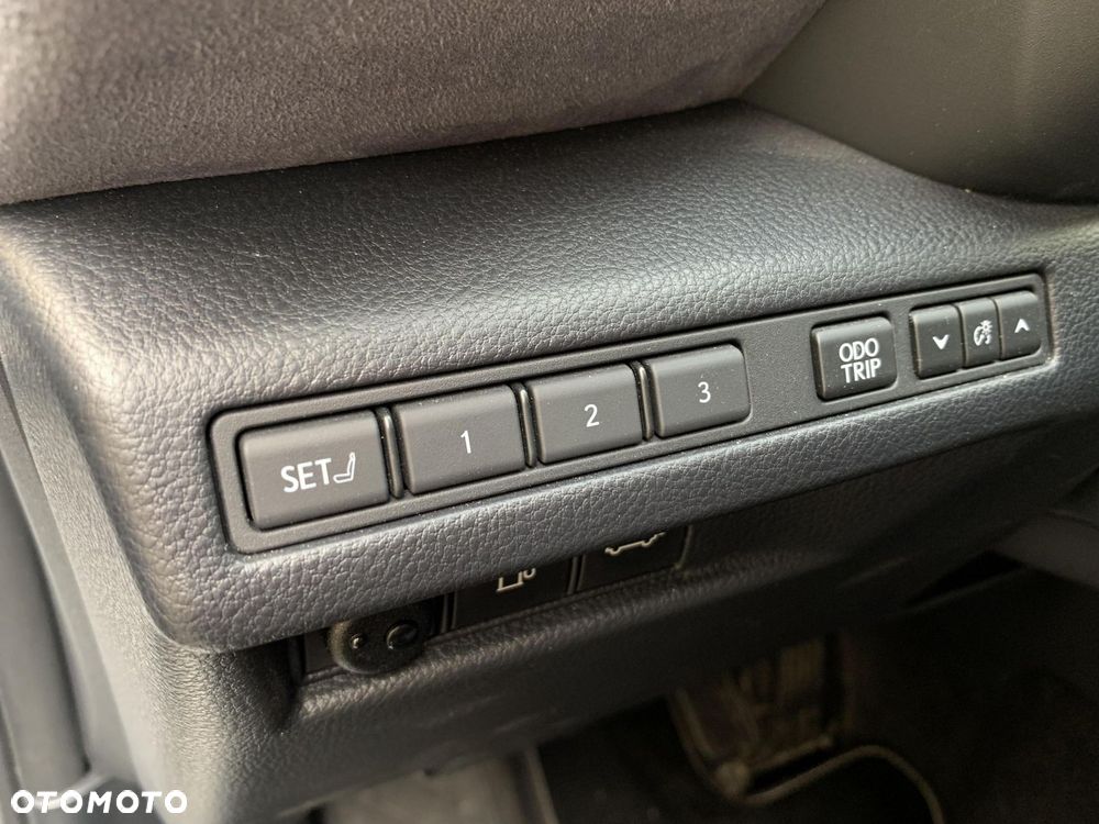 Lexus LBX 1.5 Hybrid Cool - 17