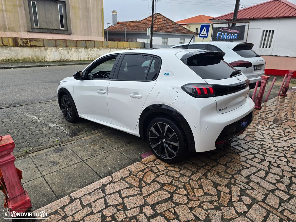 Peugeot e-208 50 kWh GT - 2