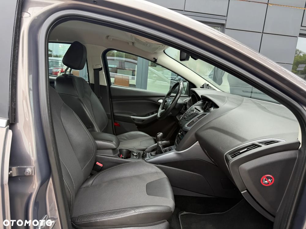 Ford Focus 1.6 Ti-VCT Sport - 27