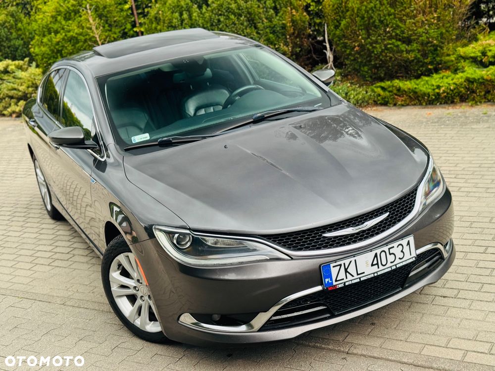 Chrysler 200 - 1