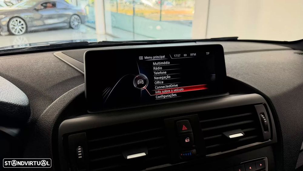 BMW M235i Sport-Aut. - 21