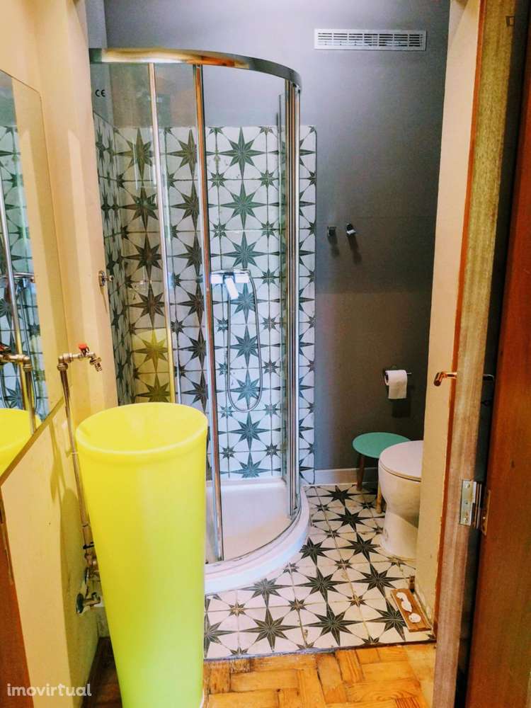 Quarto - localizado em Sé de Braga e São Lázaro Braga - Grande imagem: 3/10