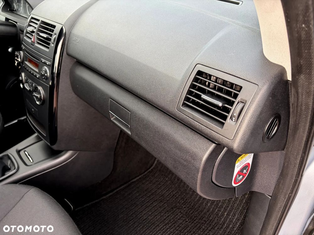 Mercedes-Benz Klasa A 150 BlueEFFICIENCY Elegance Flotte - 22