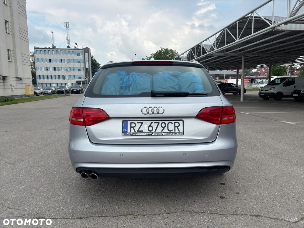 Audi A4 Avant 2.0 TDI Design S tronic - 5